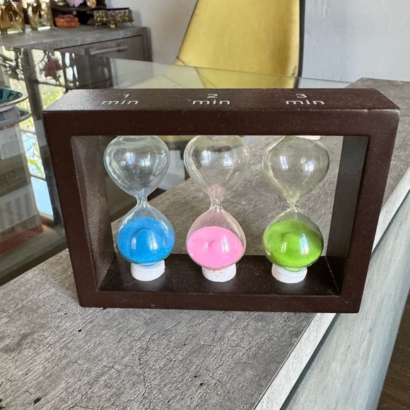 NEW Tripple hour glass with multicolored sand - Picture 7 of 7